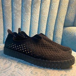 Slip on leather casual shoe
